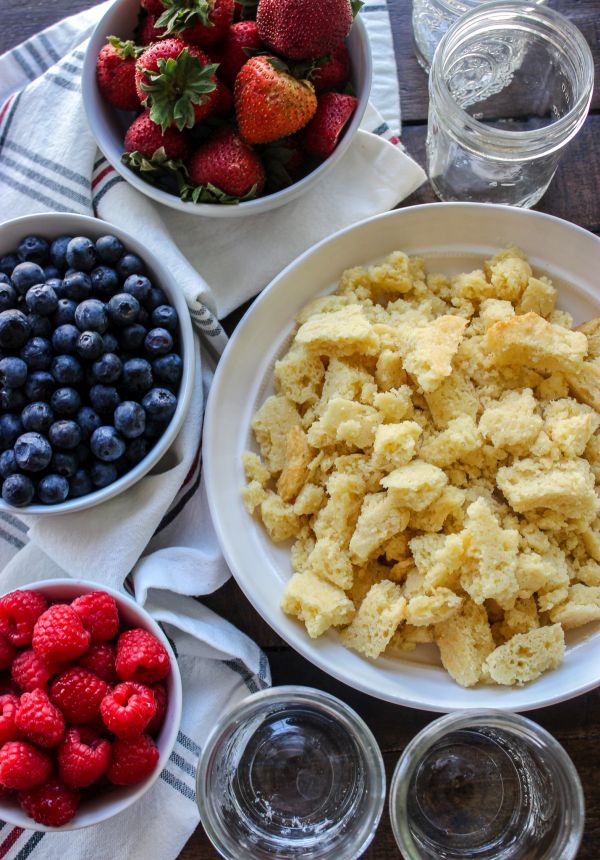 Keto Berry Cake In A Jar
