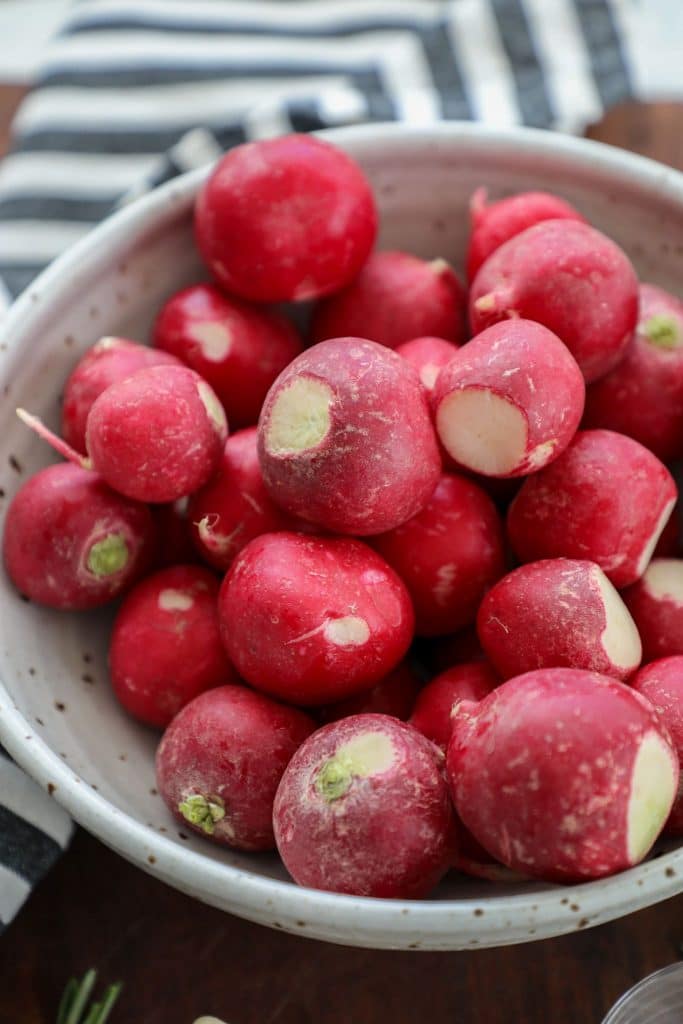Raw radishes in a bowl