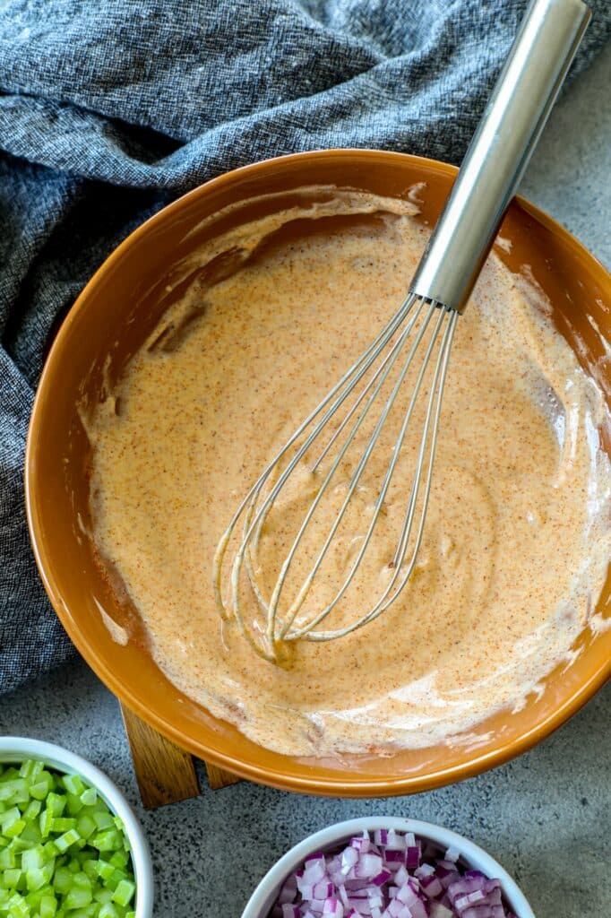 Salad dressing for smoked salmon salad