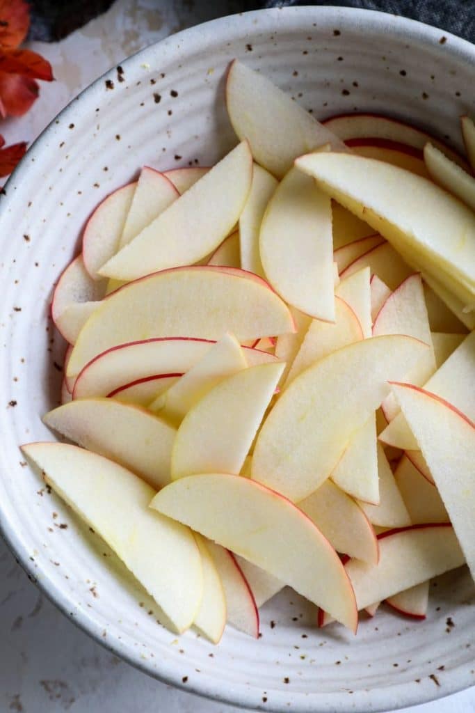 1/8th inch sliced apples