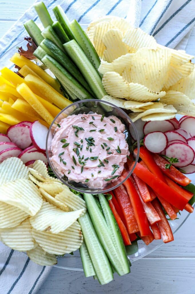 garlic dip with chips and veggies