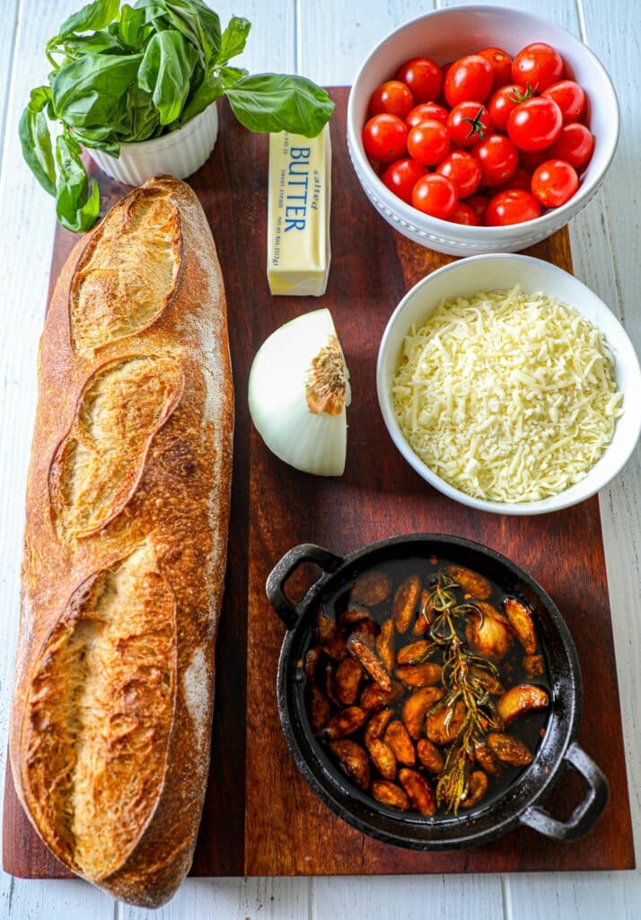 Cheesy Garlic Bread With Steak Bruschetta ingredients