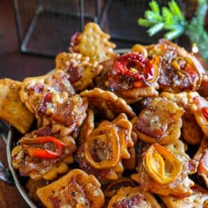 Candied Bacon Crackers Recipe