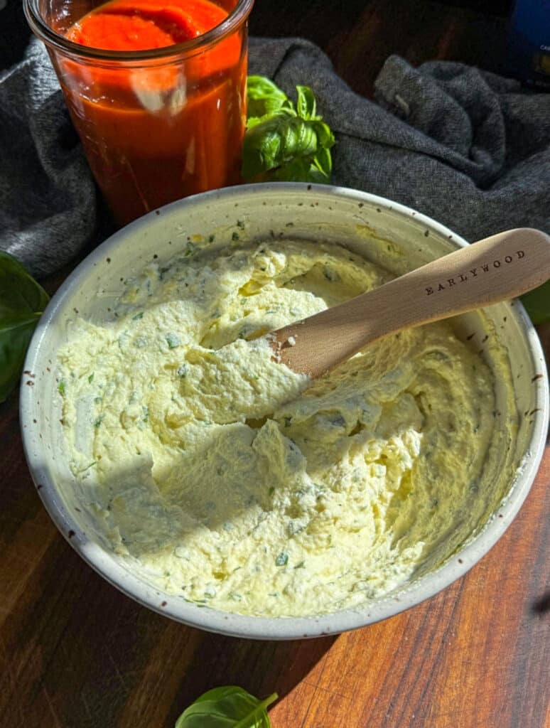 making the ricotta filling