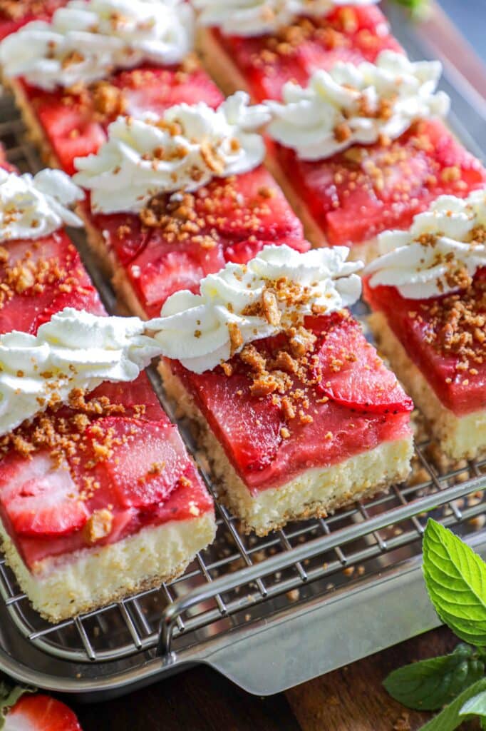 Strawberry Pretzel Cheesecake Bars