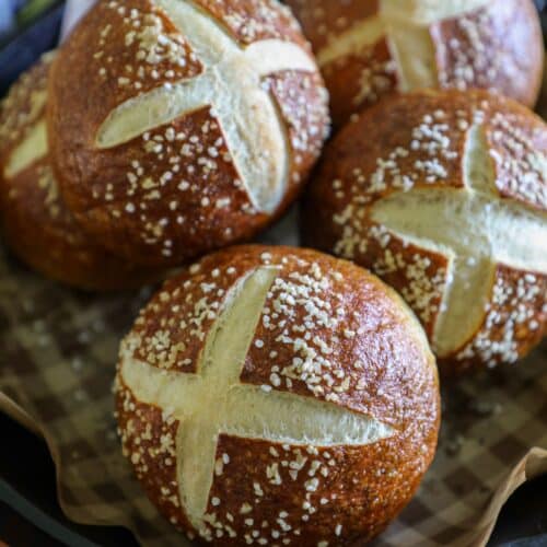 Homemade Pretzel Buns Recipe 