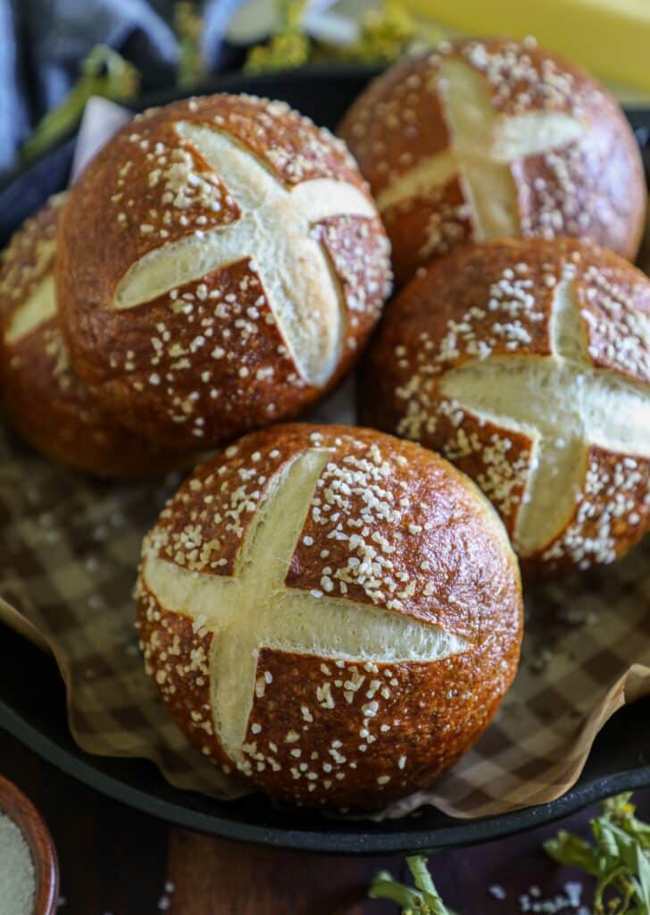Homemade Pretzel Buns Recipe 
